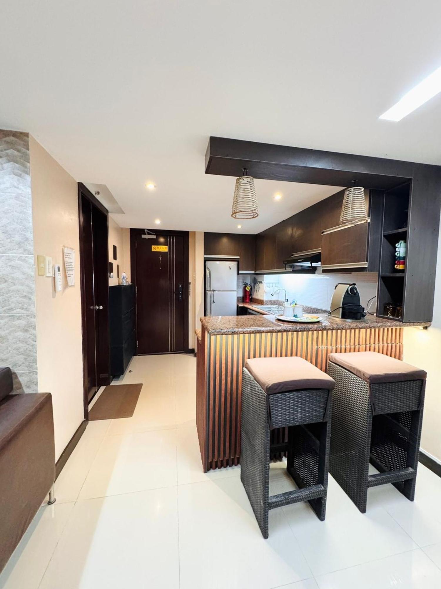 Super Cebu Loft Appartement Buitenkant foto